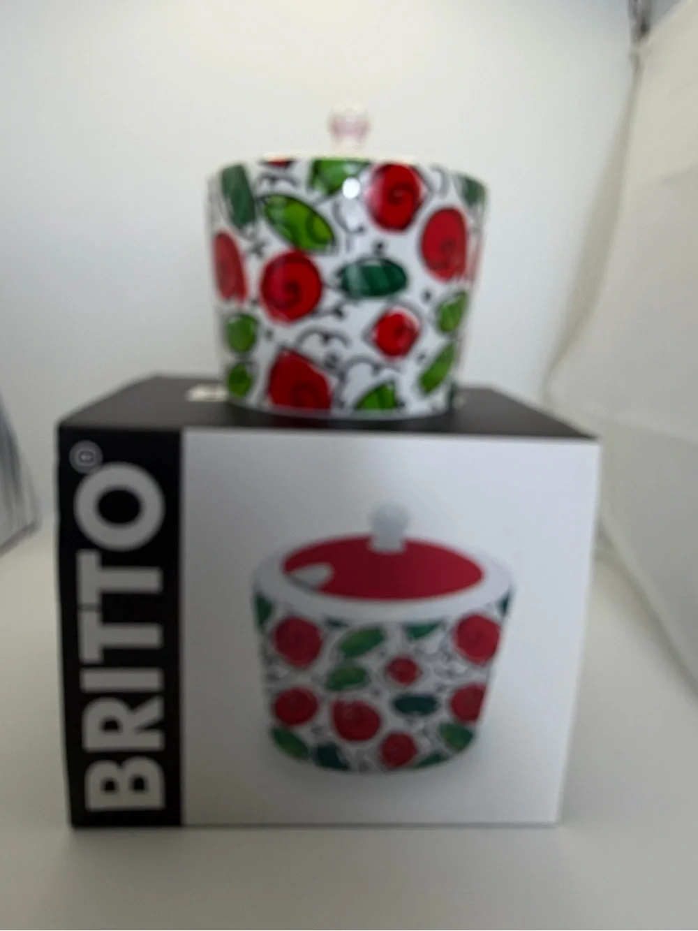 Romero Britto Bone China Covered Sugar Bowl 10.4 oz NIB